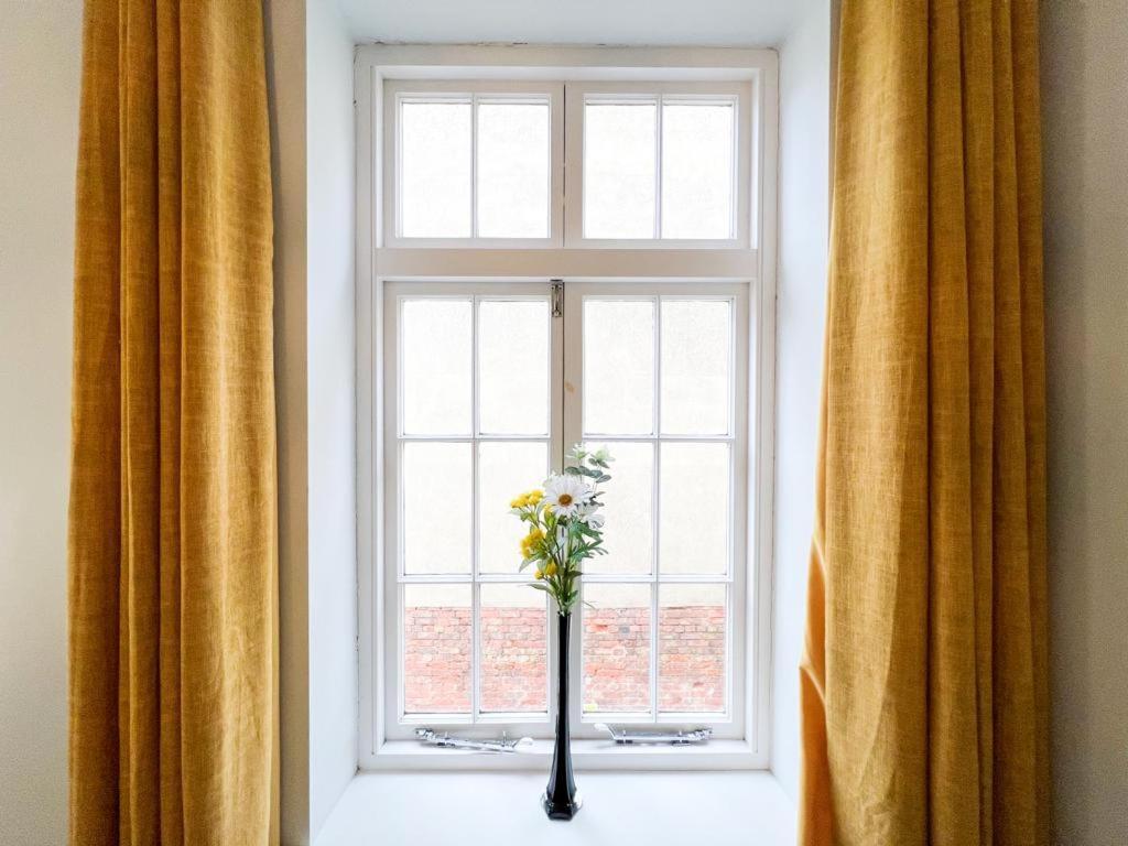 Suitely - Berkeley Apartments Cheltenham Bagian luar foto