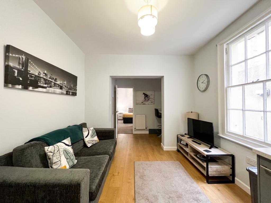 Suitely - Berkeley Apartments Cheltenham Bagian luar foto