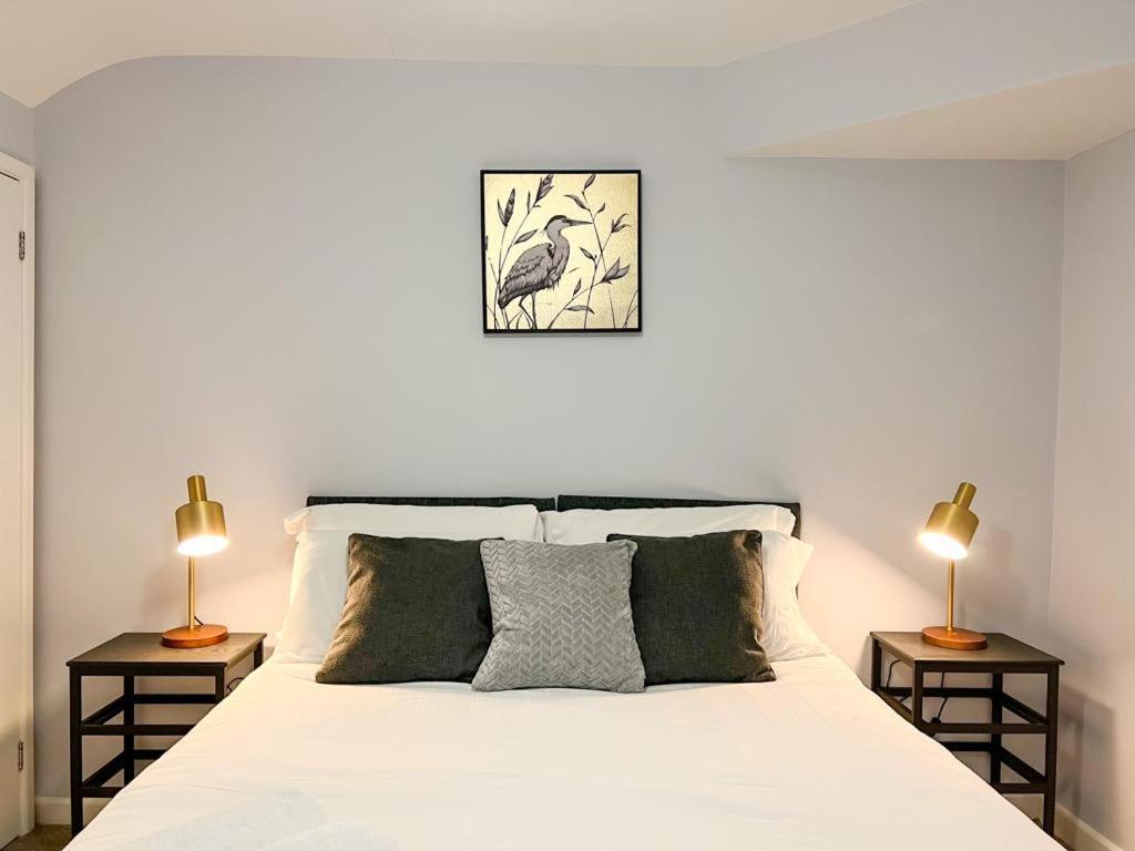 Suitely - Berkeley Apartments Cheltenham Bagian luar foto