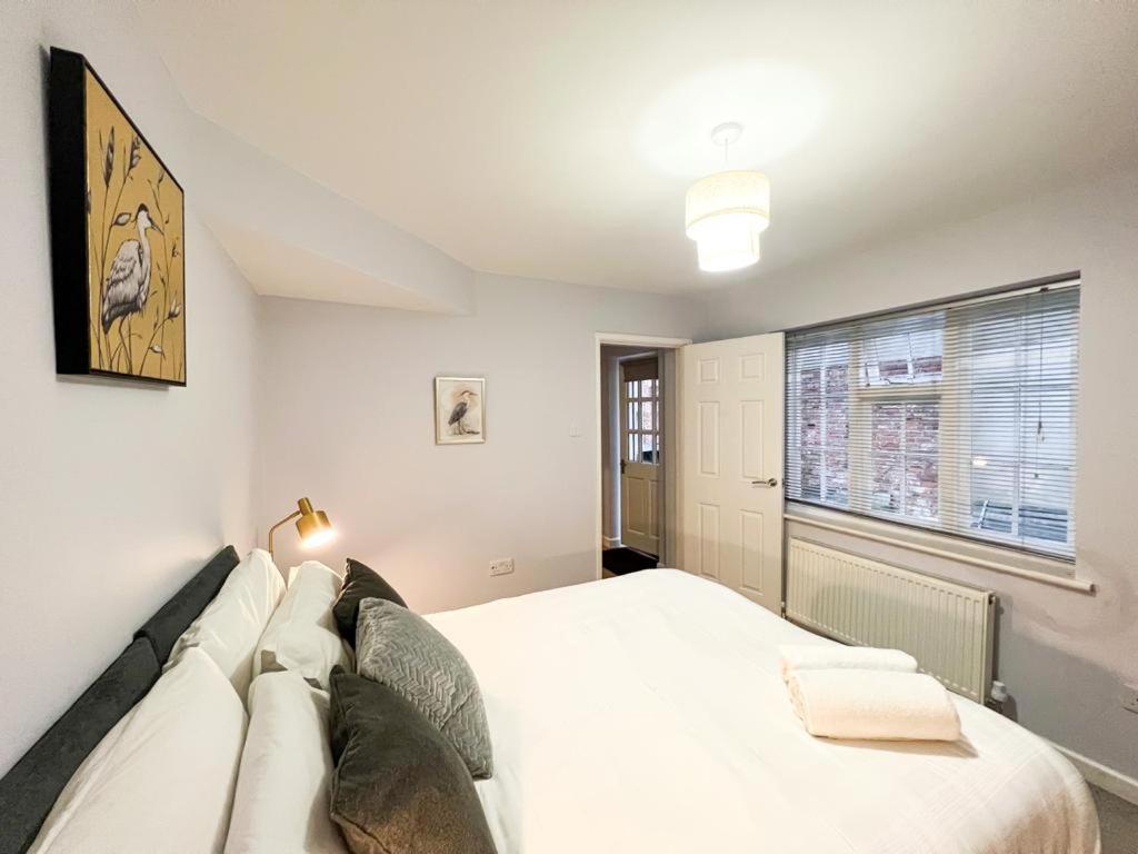 Suitely - Berkeley Apartments Cheltenham Bagian luar foto
