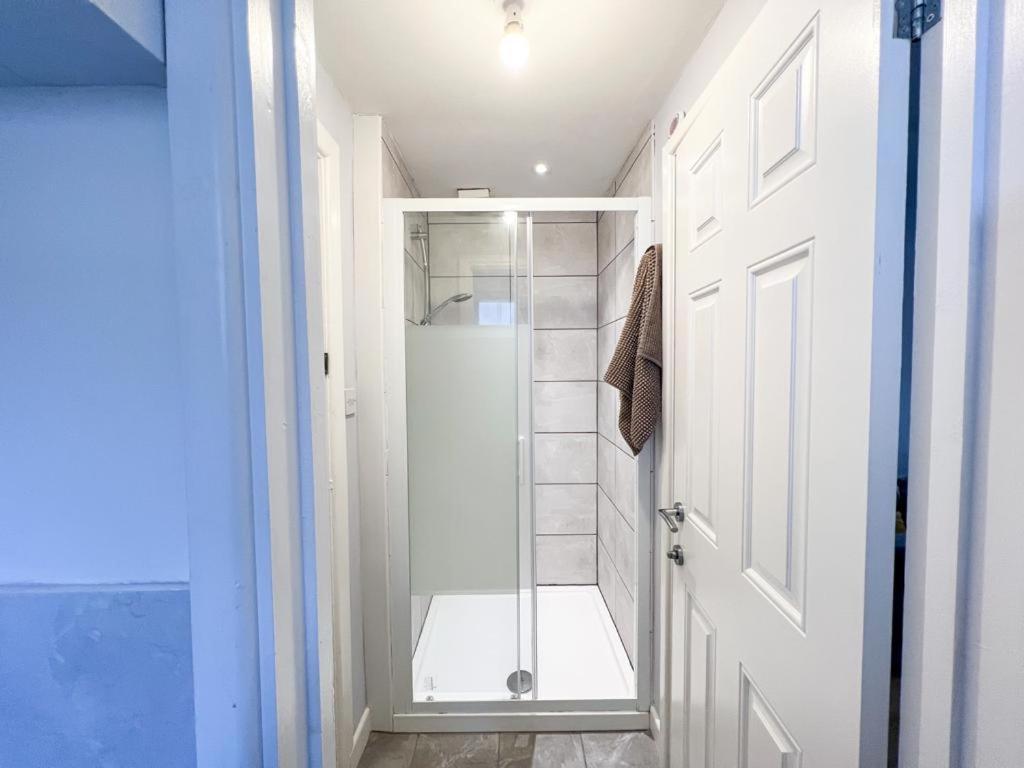 Suitely - Berkeley Apartments Cheltenham Bagian luar foto